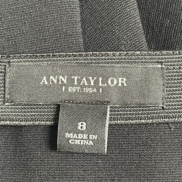 Ann Taylor Black Flouncy Banded Skirt, Size 8 - Picture 8 of 9